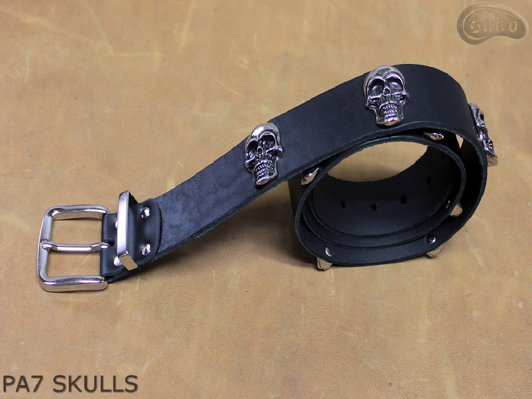 PA7 bőr öv koponyákkal