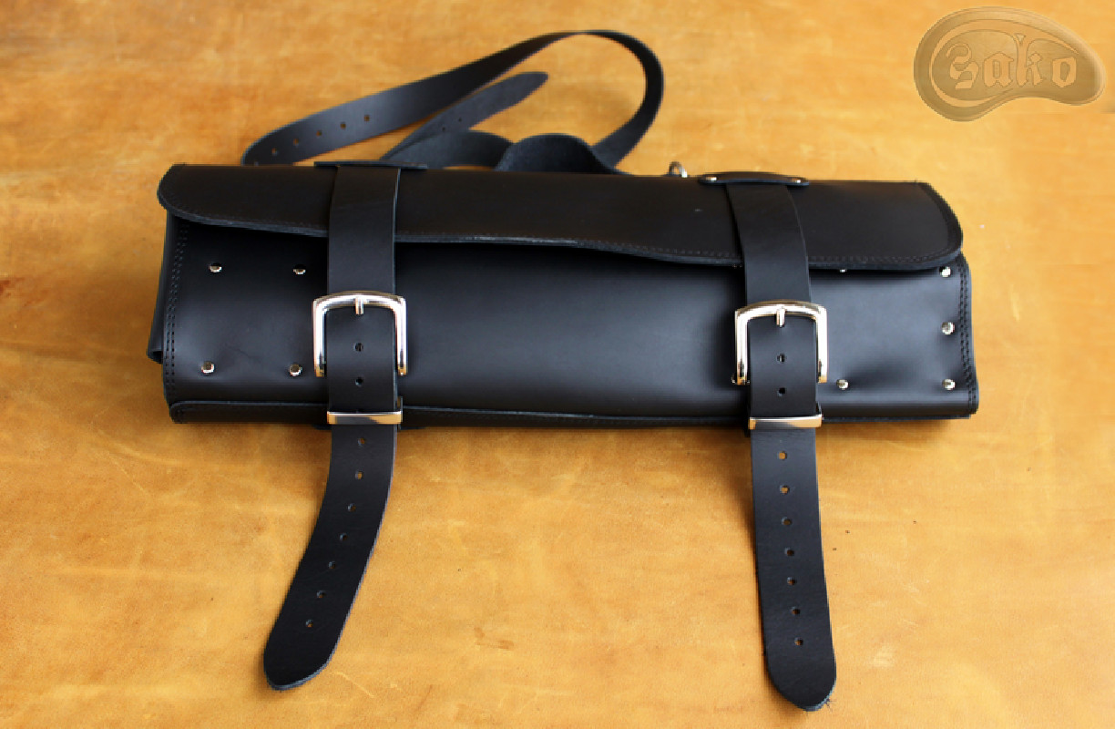 Sac à couteaux / pochette   CUIR DE VACHETTE NOIR( modèle 4)
