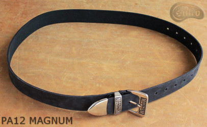Skórzany pasek do spodni PA12 MAGNUM z metalową końcówką