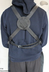 Skórzany fartuch ochronny F30 bezuciskowy rzeźniczy/spawalniczy/ kucharski/ grillowy/ ślusarski