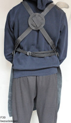 Skórzany fartuch ochronny F30 bezuciskowy rzeźniczy/spawalniczy/ kucharski/ grillowy/ ślusarski