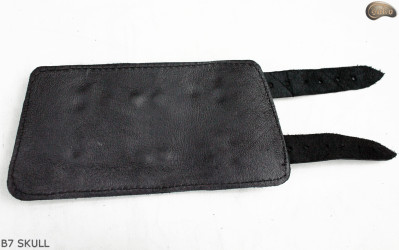 Bracelet en cuir B7 skull goth rock metal punk