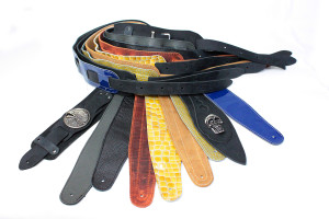 Straps for bass/electric guitars